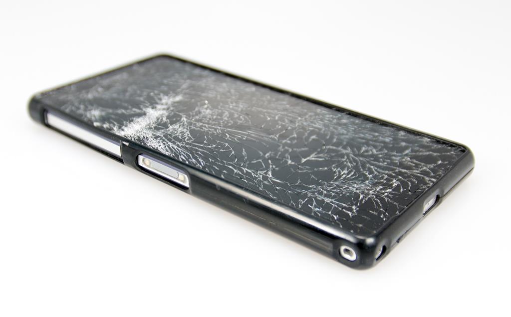 um celular com tela quebrada pode depreciar até 30%