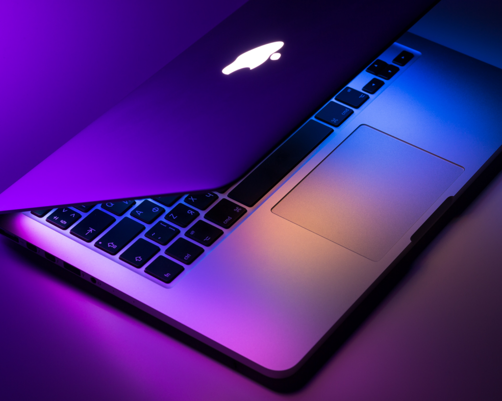 Dê vida nova ao seu MacBook: a substituição da tela traz de volta a nitidez e vivacidade originais.