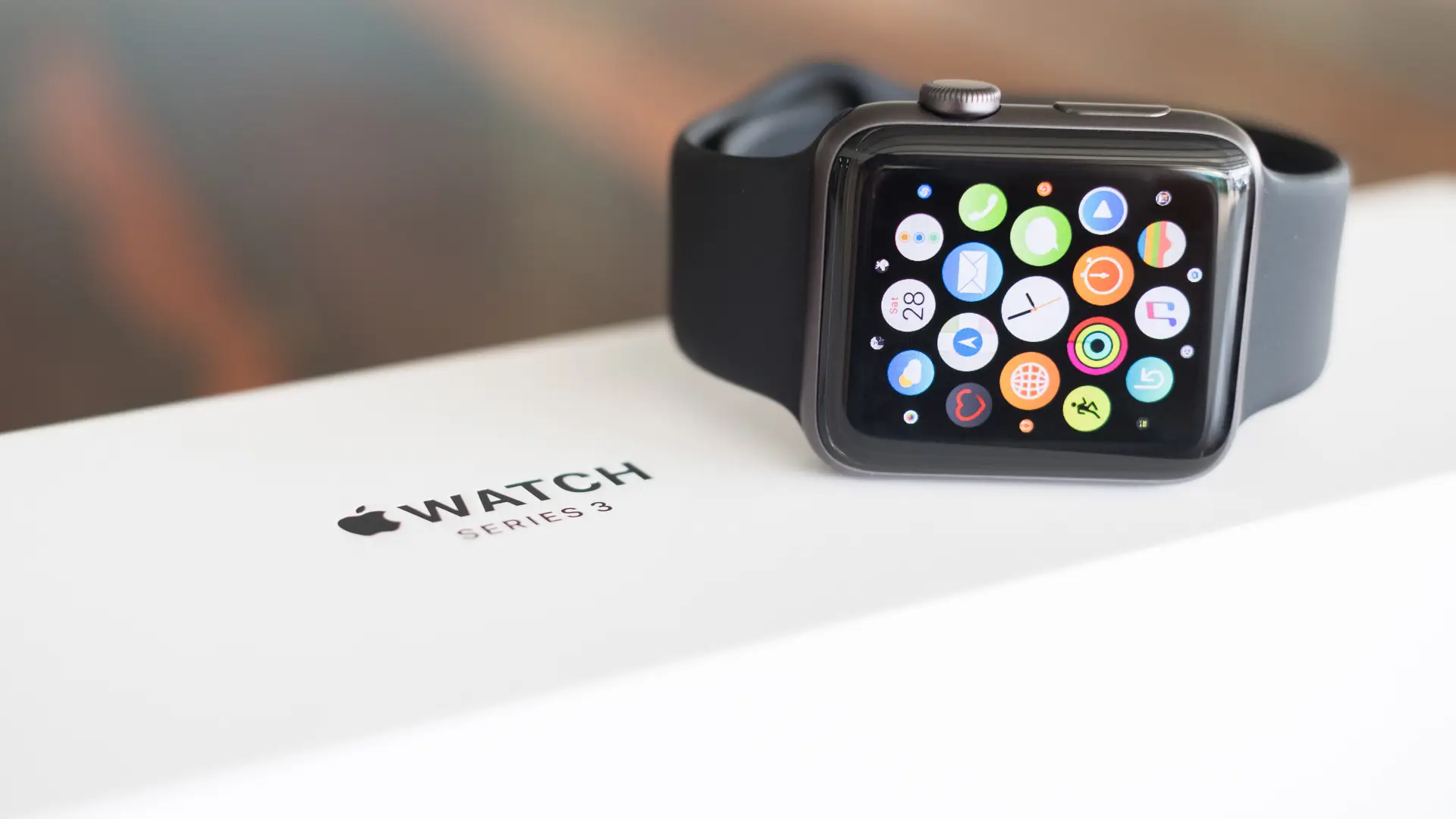 Conheça as opções acessíveis para reparar sua tela: Apple Watch Series 2 e 3, qualidade e eficiência garantidas.