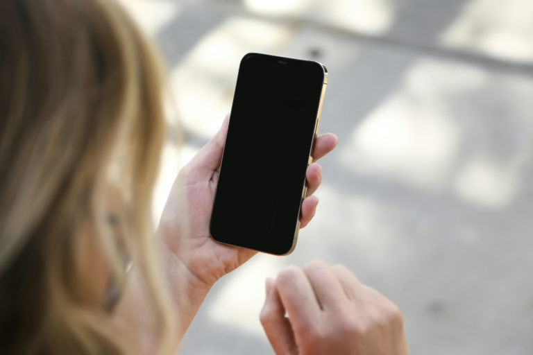 iPhone desligando sozinho: 8 soluções para resolver