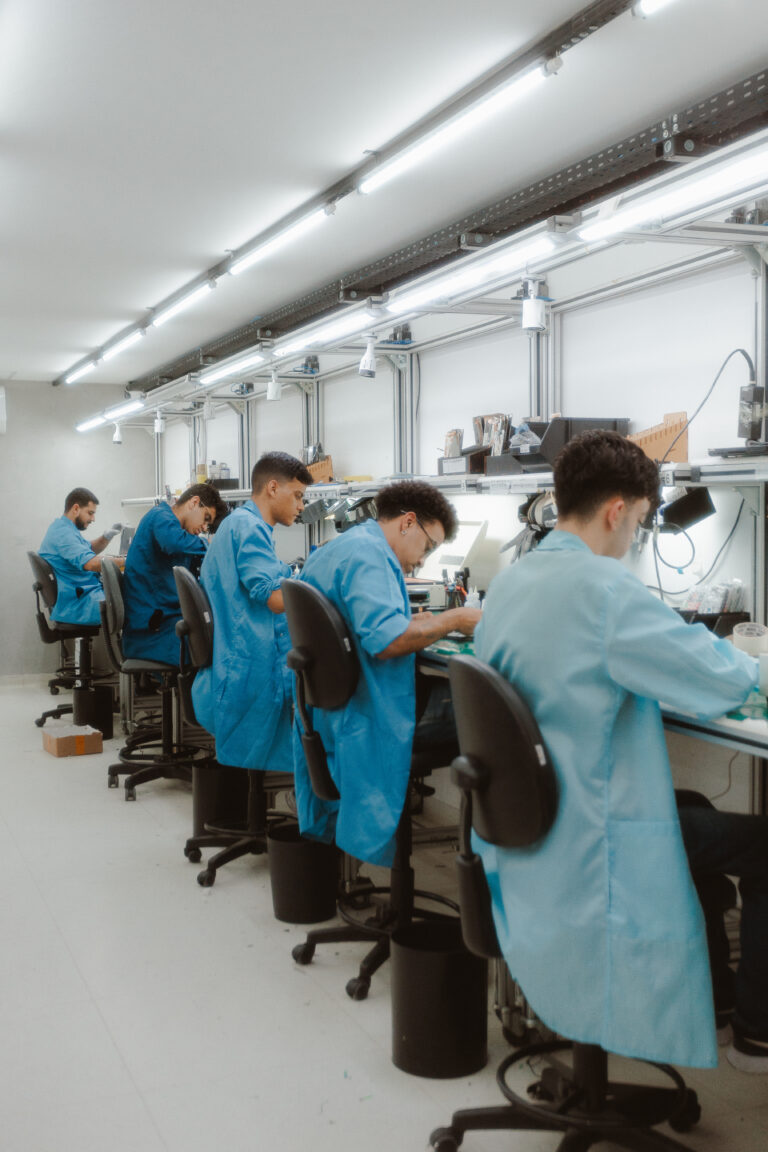 Assistências técnicas para conserto de iPhone: como escolher a melhor?